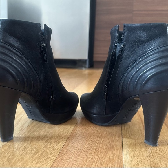 Paul Green Black Leather High Heel Bootie Size 6.5 - Picture 3 of 7